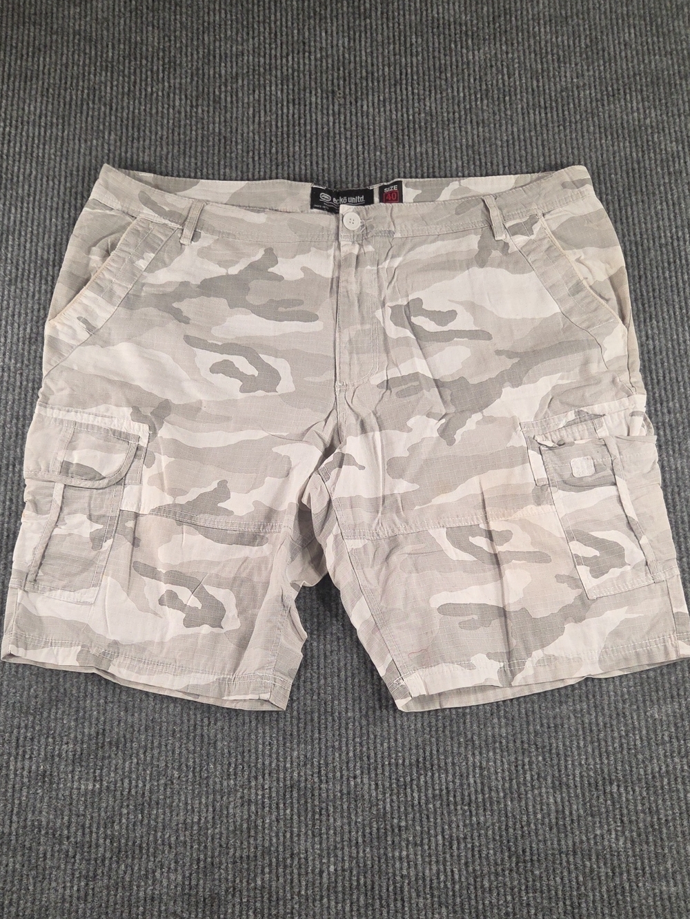 Ecko Unlimited Light Gray Camo Cargo Shorts